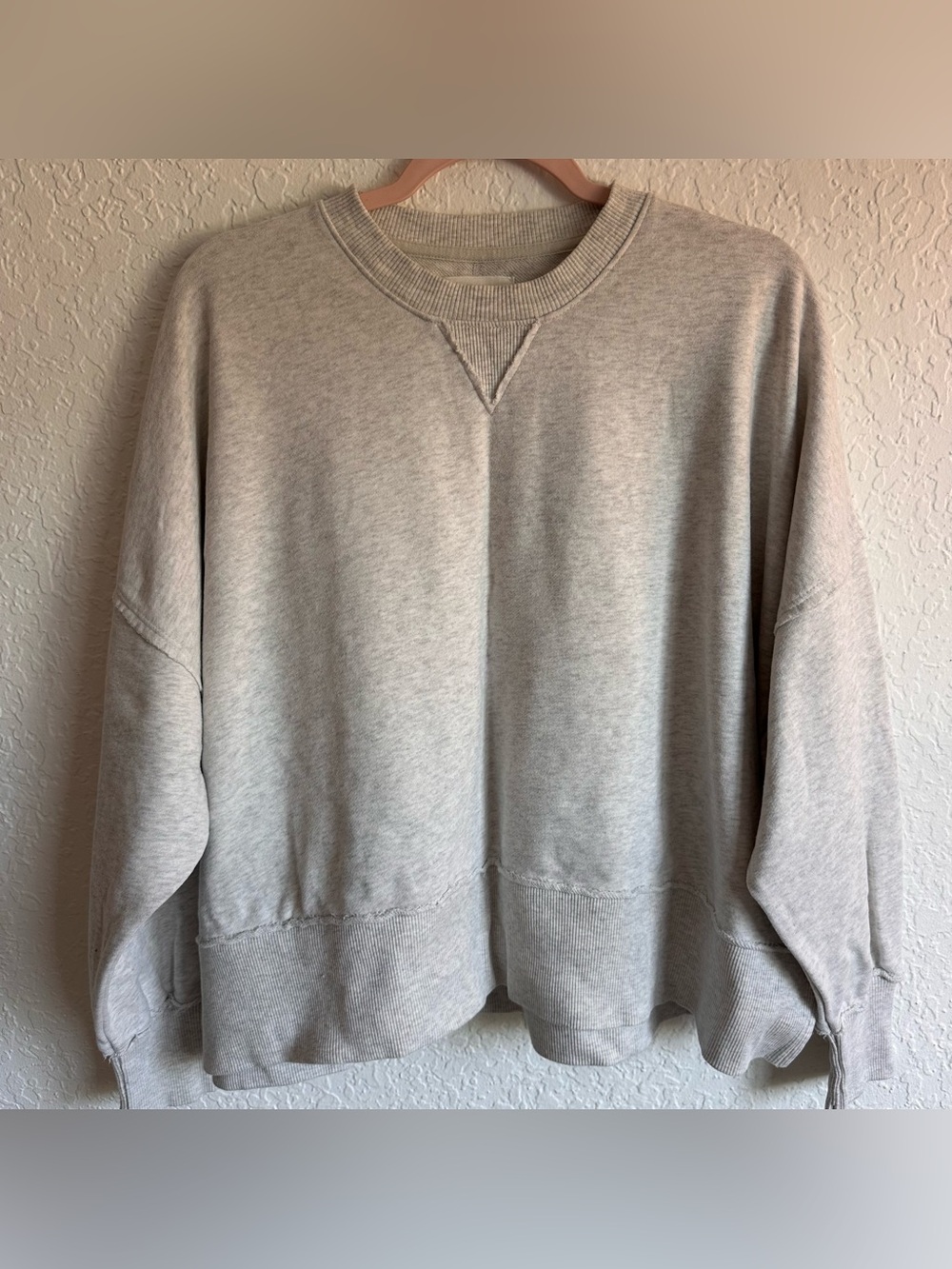 American Eagle Women's Big Hug Crew Neck Sweatshirt Small Heather Gray